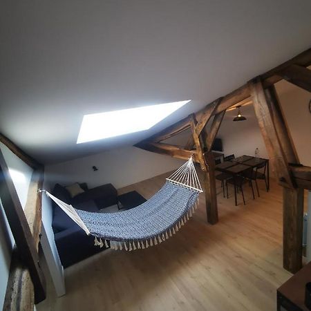 Appartement Neuf Climatise Sous Les Toits La Roche-Chalais Eksteriør bilde