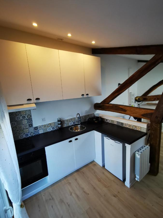 Appartement Neuf Climatise Sous Les Toits La Roche-Chalais Eksteriør bilde