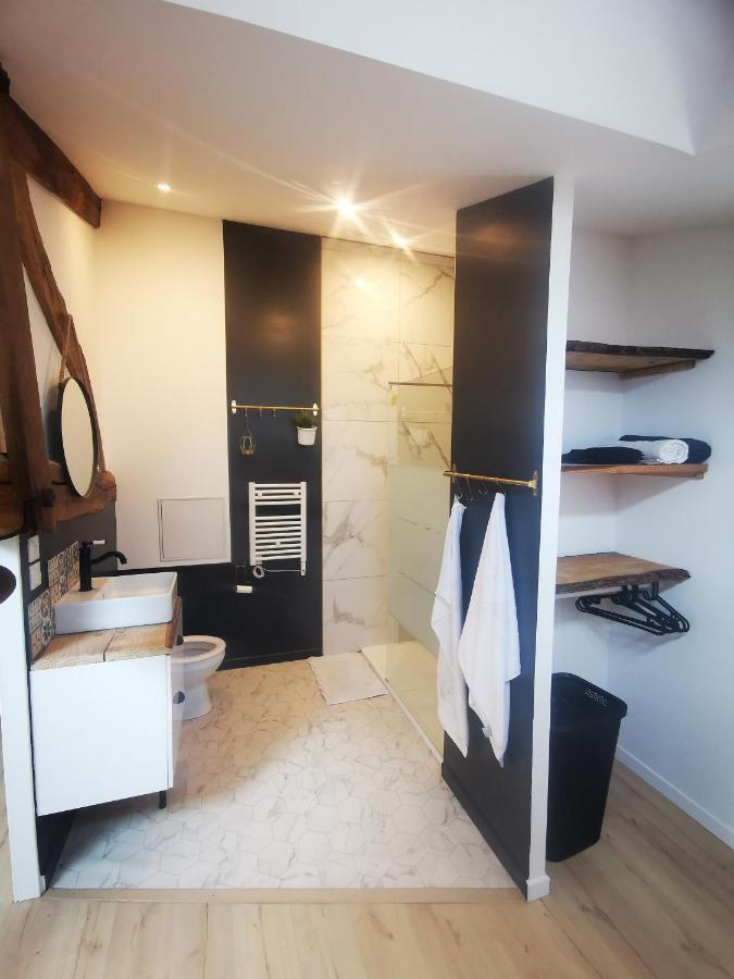 Appartement Neuf Climatise Sous Les Toits La Roche-Chalais Eksteriør bilde
